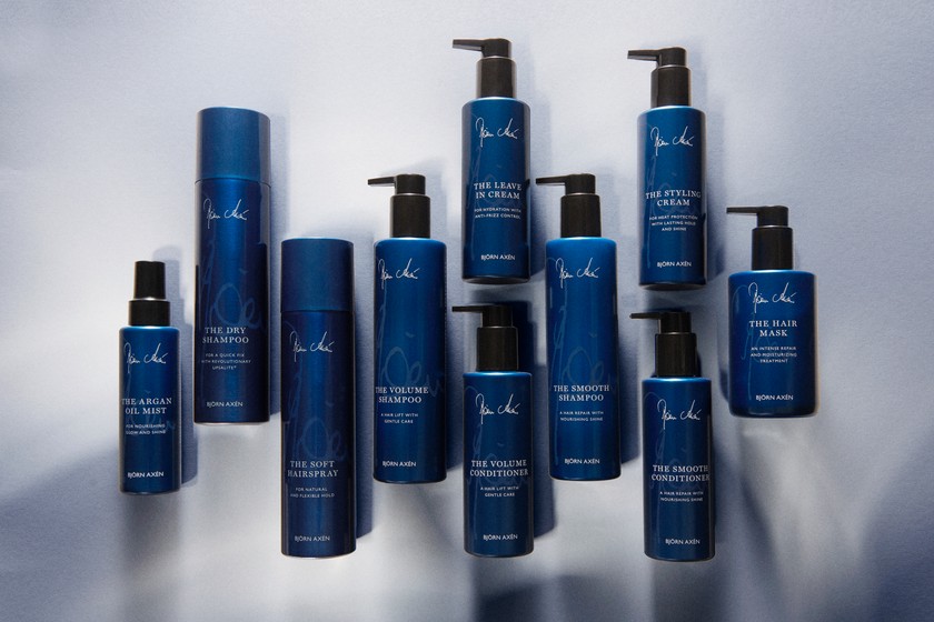 Pour la finition, Johan Hellström a utilisé des produits de la nouvelle gamme signature de Björn Axén. Elle comprend dix produits exclusifs qui permettent d’obtenir le résultat souhaité tout en préservant la santé des cheveux. 