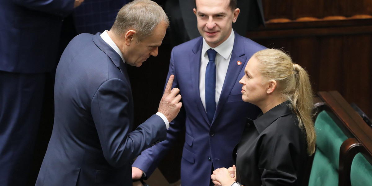 Donald Tusk wkurzony na Barbarę Nowacką? Wszystko widać na filmie z Sejmu.