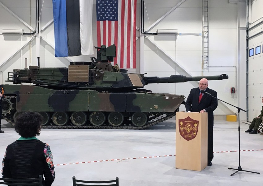 Američki tenk kao poklon Estoniji