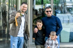 Bracia Collins: Prowadzenie fundacji to zabawa w Boga