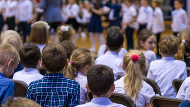 Wchodzą w życie nowe przepisy w pracy z dziećmi. "Ustawa Kamilka" wpłynie na kontrole