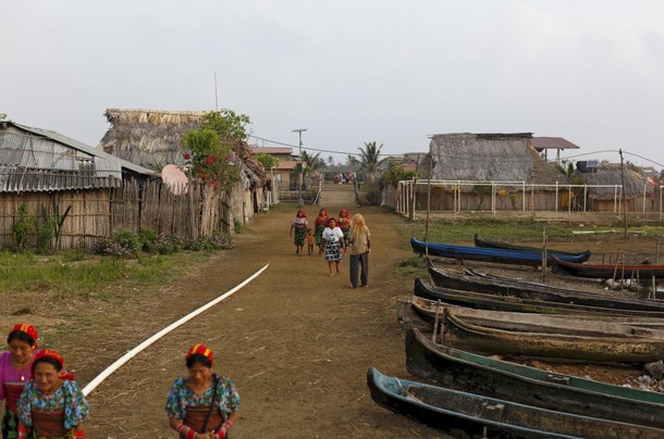 PANAMA-ALBINOS/WIDERIMAGE