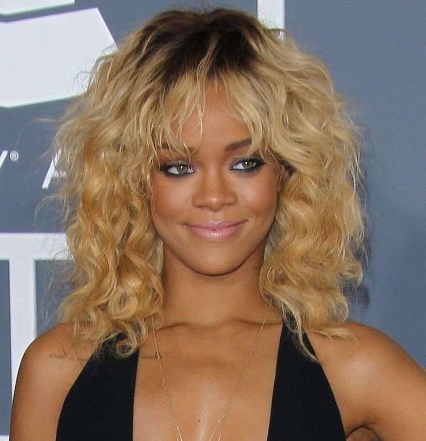 Rihanna Grammy 2012