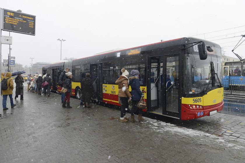 Więcej autobusów na Maślice, Stabłowice i Pracze Odrzańskie