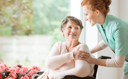 Wyjazd do sanatorium 2026: Prywatnie czy na NFZ? [PORÓWNANIE]