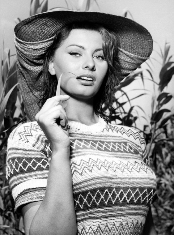 Sophia Loren w filmie "La donna del fiume" (reż. Mario Soldati)