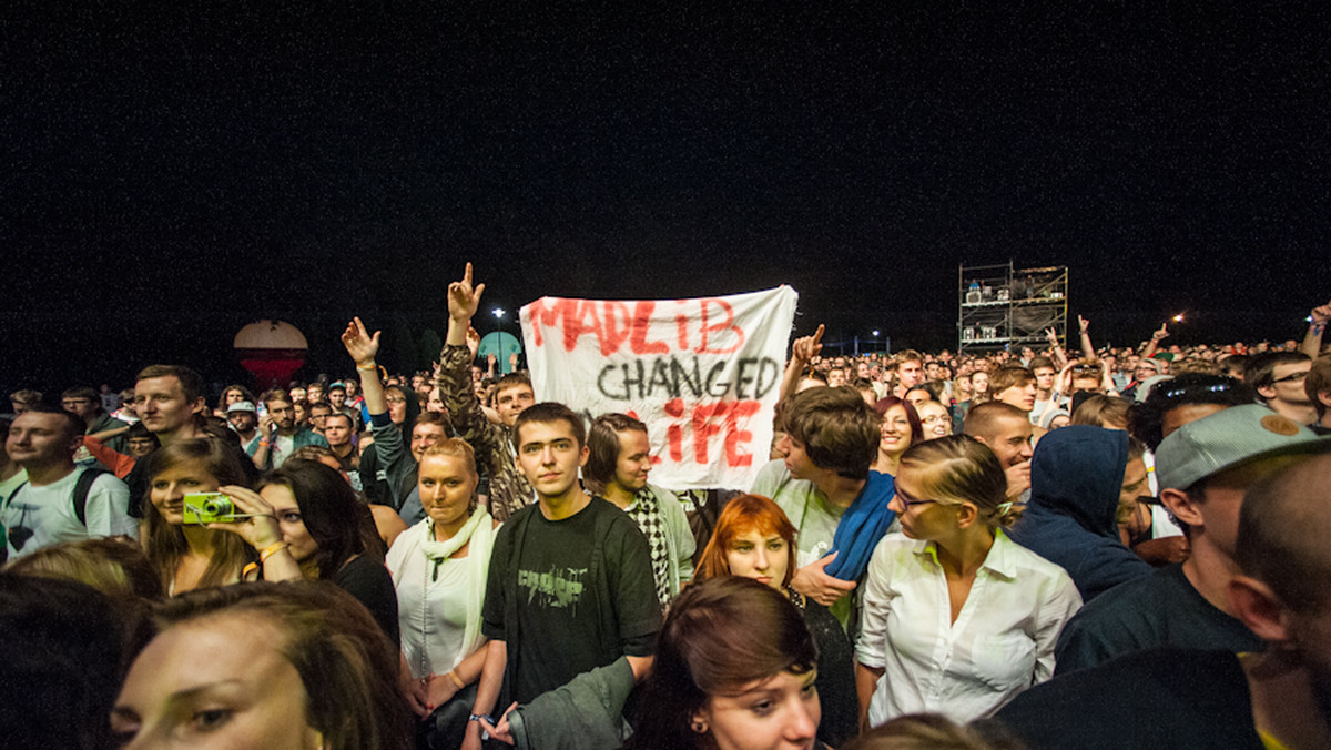 Tauron Nowa Muzyka 2013: organizatorzy ogłosili, że tegoroczna edycja festiwalu odbędzie się w Dolinie Trzech Stawów, a nie - jak pierwotnie planowało - na terenie byłej KWK Katowice. Impreza nie wróci w tym roku do stałej siedziby ze względu na komfort i bezpieczeństwo uczestników.