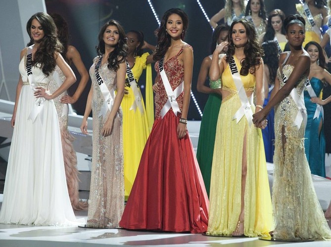 Oto najpiękniejsza kobieta Wszechświata! Zobacz zdjęcia Miss Universe 2011
