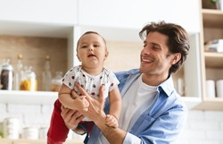 Emerytura matczyna dla mężczyzn. Rząd szykuje rewolucję