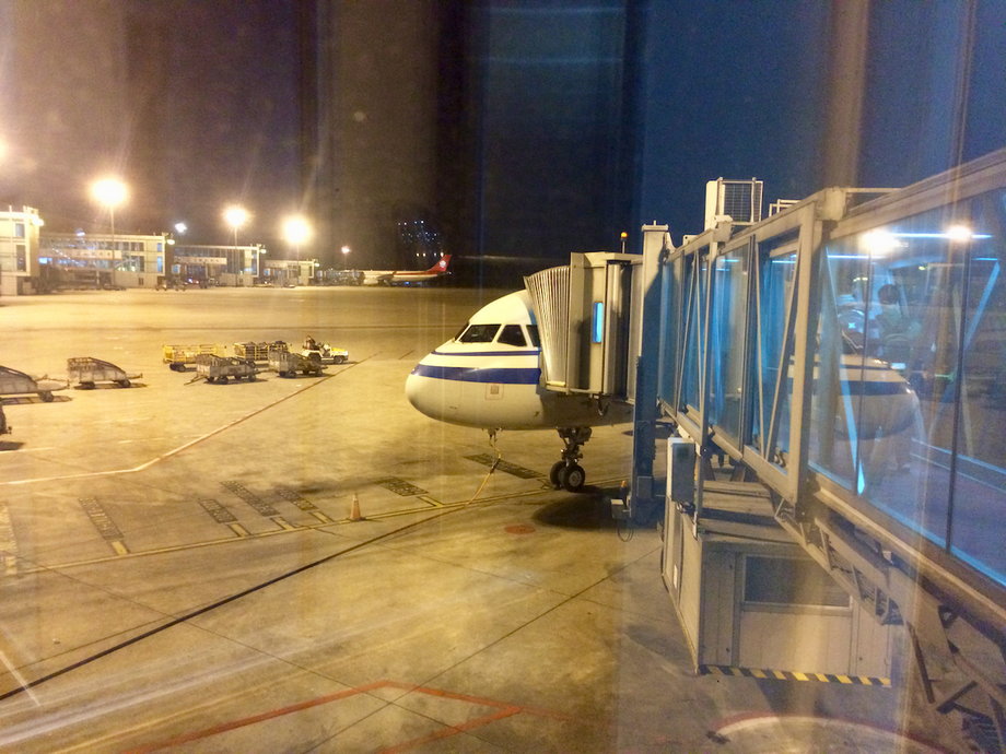 Lot na trasie Pekin-Guiyang obsługiwany był samolotem wąskokadłubowym - Airbus A320-200