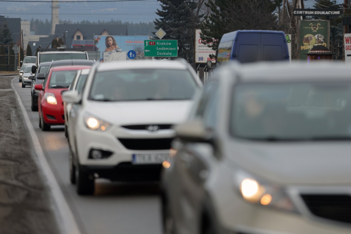 Budki z oscypkami znikną z zakopianki. Drogowcy szykują wyburzenia