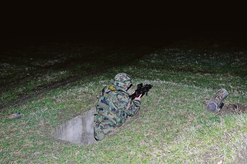 U rovovima: Noćno gađanje u Gornjem Brijanju