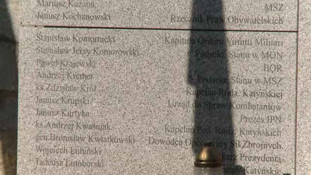 Mieszkańcy Białegostoku, podobnie jak w całej Polsce, również upamiętnili 6. rocznicę tragedii smoleńskiej. W wielu świątyniach w mieście odprawiono msze, odbyły się także uroczystości przy pomniku poświęconym ofiarom katastrofy w Smoleńsku.