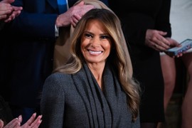 Šminkeri tvrde da je Melanija PRKRŠILA SVA MOGUĆA PRAVILA ŠMINKANJA, a opet izgleda fenomenalno: Evo šta je njena tajna