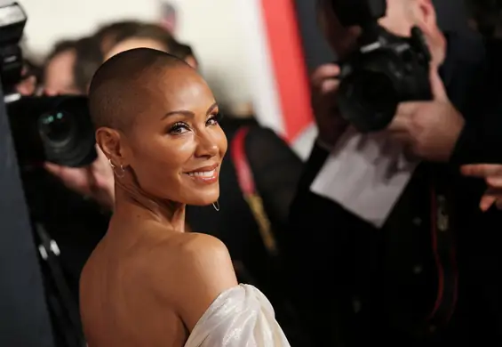 Jada Pinkett Smith od lat zmaga się z alopecją. Na tę przypadłość cierpi bardzo wiele kobiet