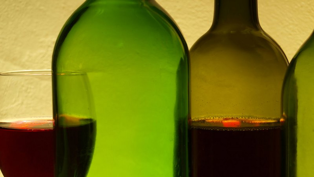Władze miasta szykują się do wprowadzenia nowej uchwały dotyczącej polityki sprzedaży alkoholu na terenie Olsztyna. Będzie mniej punktów, w których będzie można go kupić. Mają też powstać specjalne strefy wolne od napojów wyskokowych.