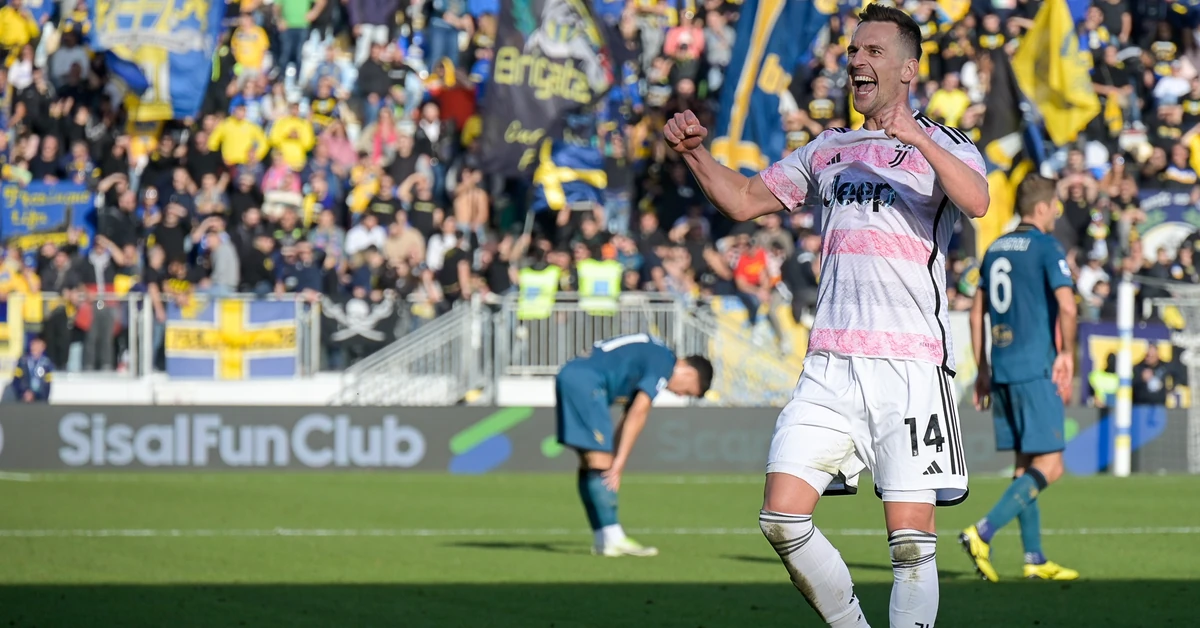 Świetne wieści na temat Arkadiusza Milika. Polak czekał na to 574 dni