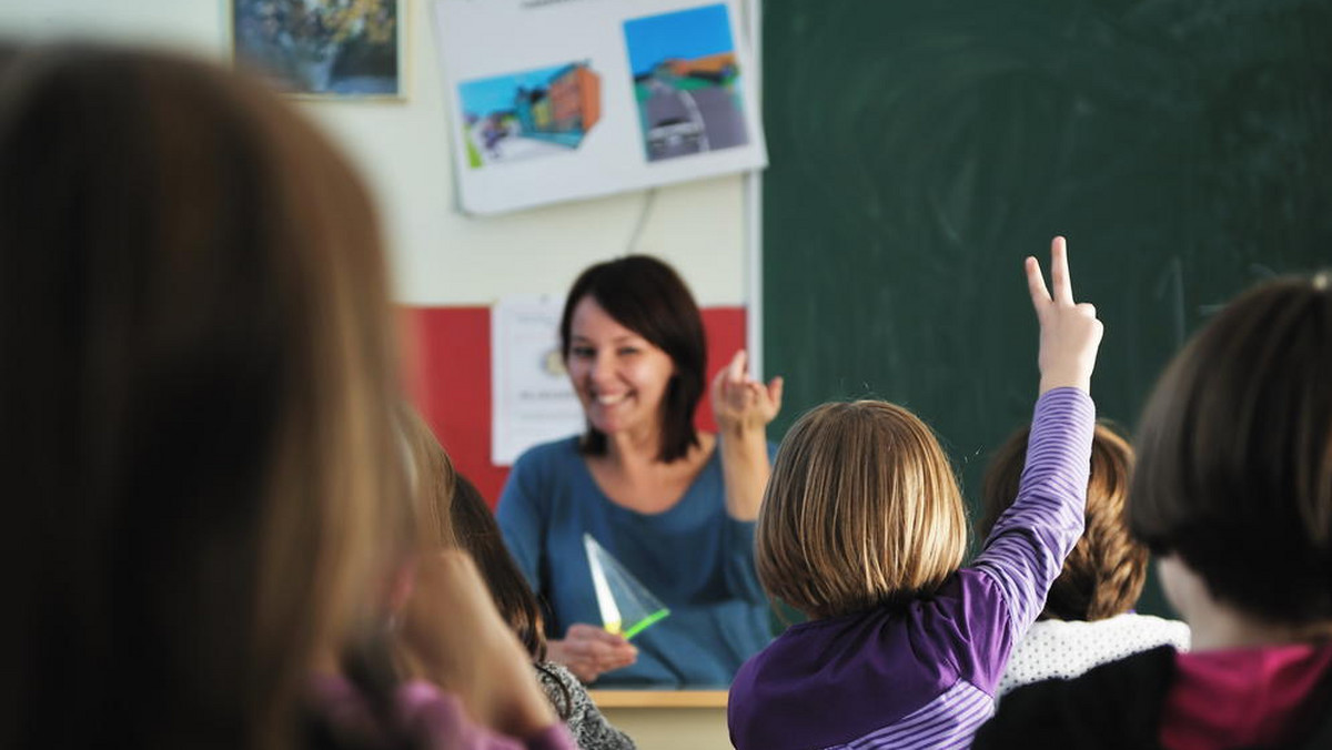 Sądy przyznają wysokie odszkodowania za wypadki na wycieczce, basenie, zimowisku czy w szkole – donosi "Rzeczpospolita".