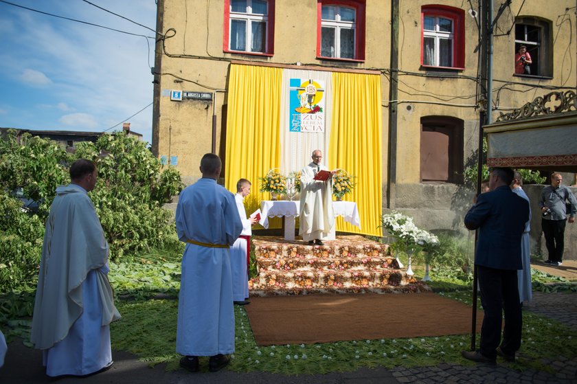 Świętochłowice. Procesja Bożego Ciała w Lipinach