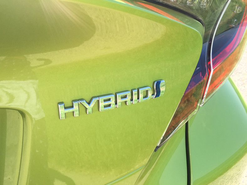 Toyota C-HR Hybrid Neon Lime