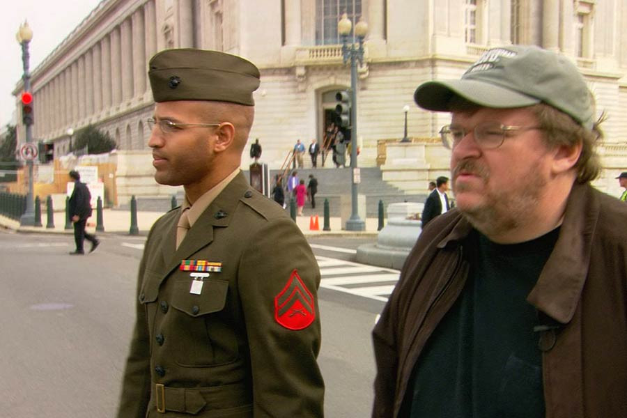 "Fahrenheit 9.11", reż. Michael Moore, 2004 r.