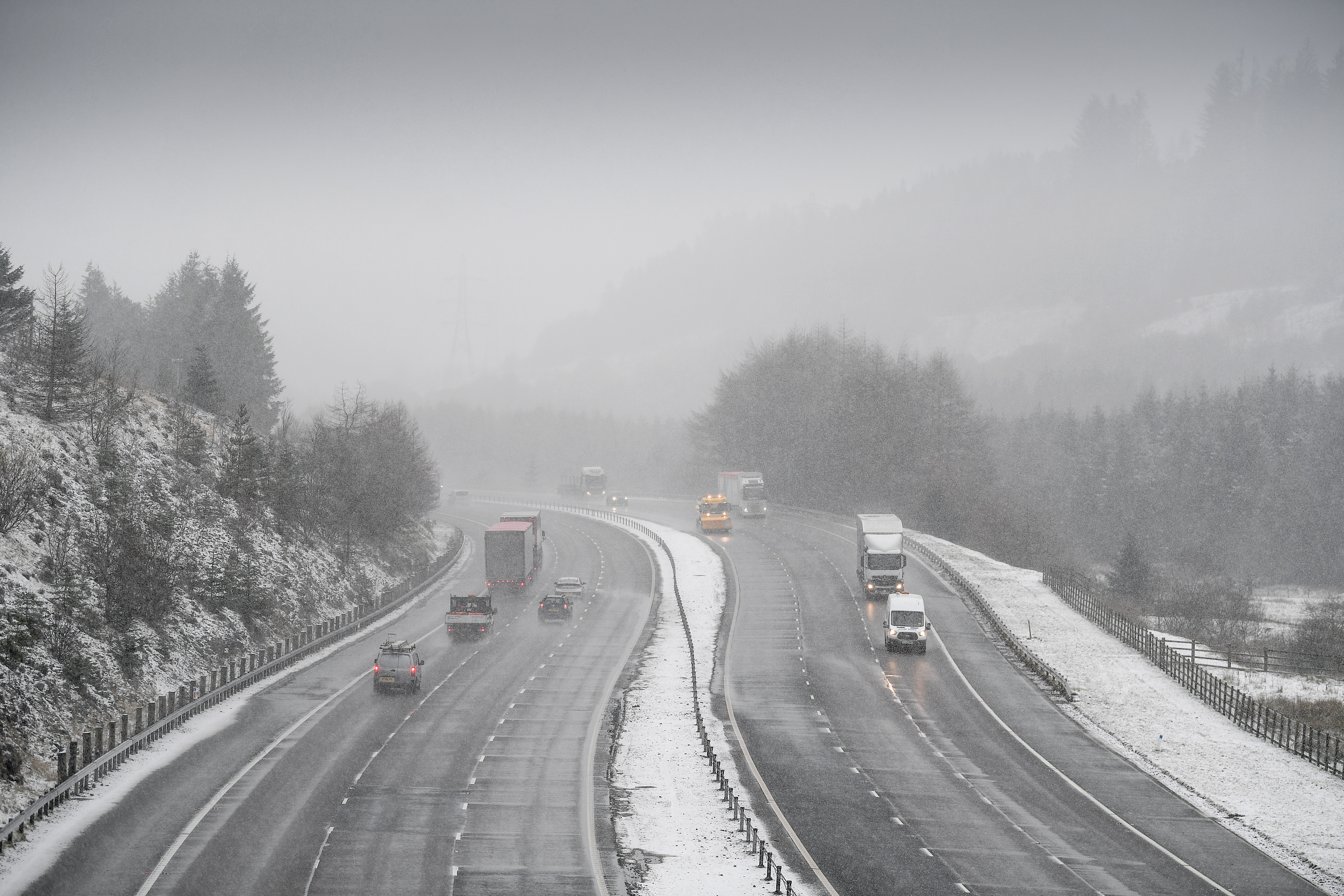 Heavy snow to hit UK from Nov 17 - up to 20cm forecast for Scotland