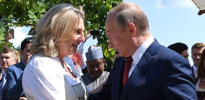 Putin na weselu minister. Porwał pannę młodą do tańca