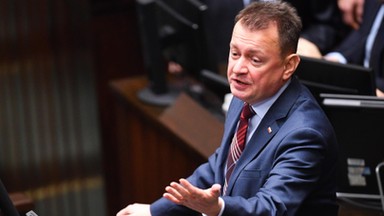 Mariusz Błaszczak przed Trybunał Stanu? Polityk PO nie ma wątpliwości. "Tak nie działa rozsądny minister" 