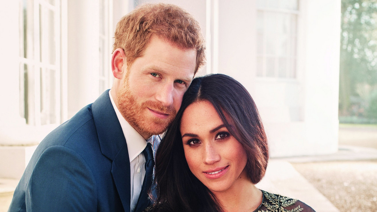 epa06401556 - BRITAIN ROYALTY (Prince Harry and Meghan Markle official engagement portraits)