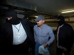 Adwokat Marcin D., mąż Marty Kaczyńskiej, dostał trzy zarzuty. Grozi mu 10 lat więzienia