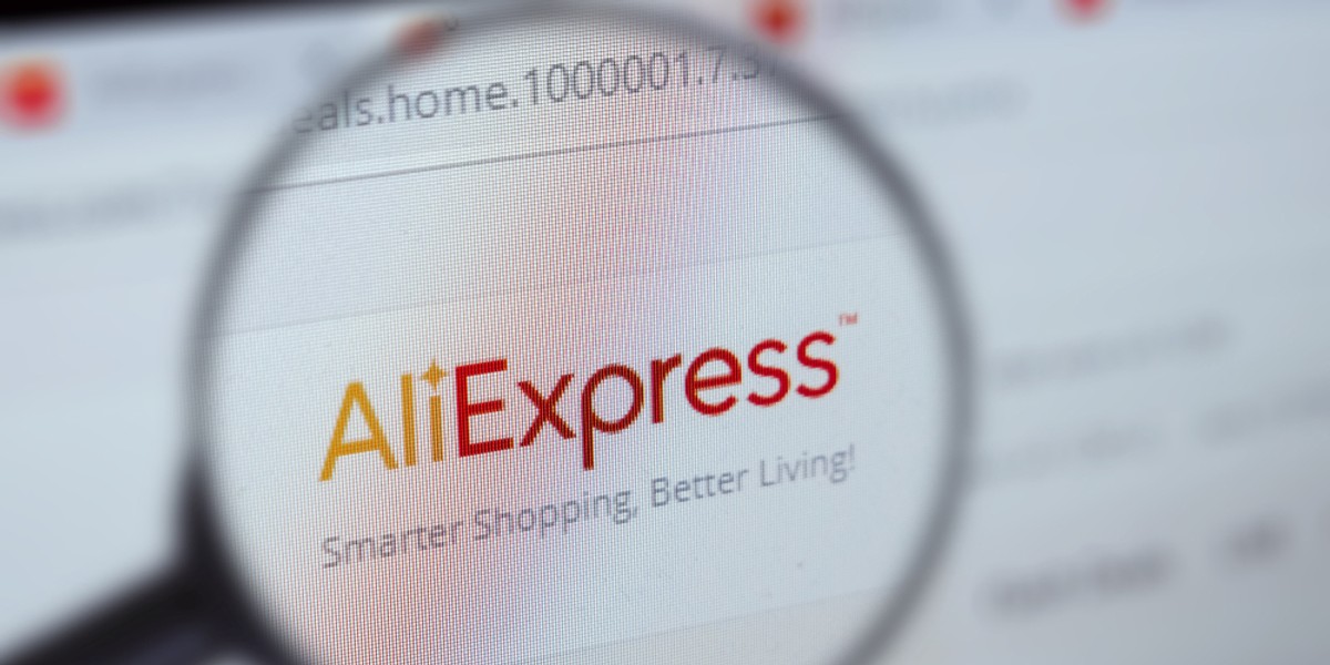 AliExpress to internetowy serwis detaliczny z siedzibą w Chinach, należący do Alibaba Group. Uruchomiony w 2010 roku, składa się z małych firm, które oferują produkty międzynarodowym nabywcom internetowym