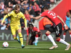 Drużyna Bednarka straciła sześć goli w meczu z Chelsea