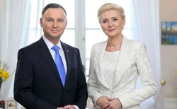 Młodszy brat Agaty Kornhauser-Dudy o prezydencie: Widzę, jak on się męczy