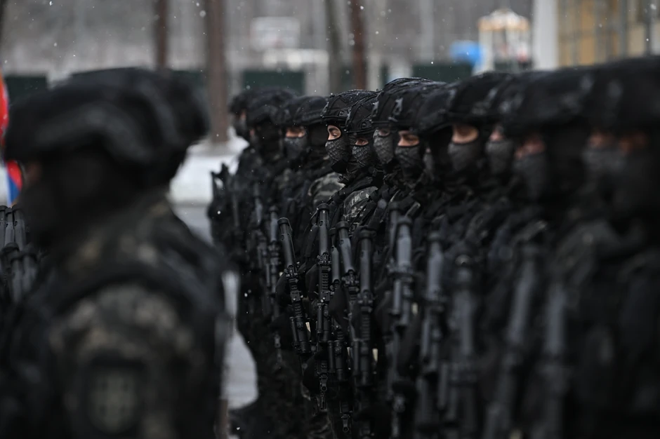 Vučić u obilasku kasarne