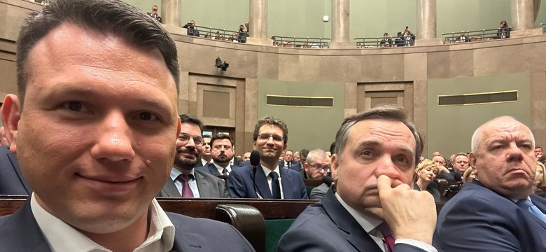 Dziambor szydzi z Mentzena. "Sławek zakumpluje się ze Zbyszkiem Ziobrą"