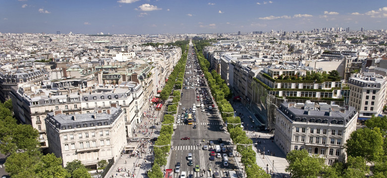 Paryż - Pola Elizejskie bez samochodów jedną niedzielę w miesiącu