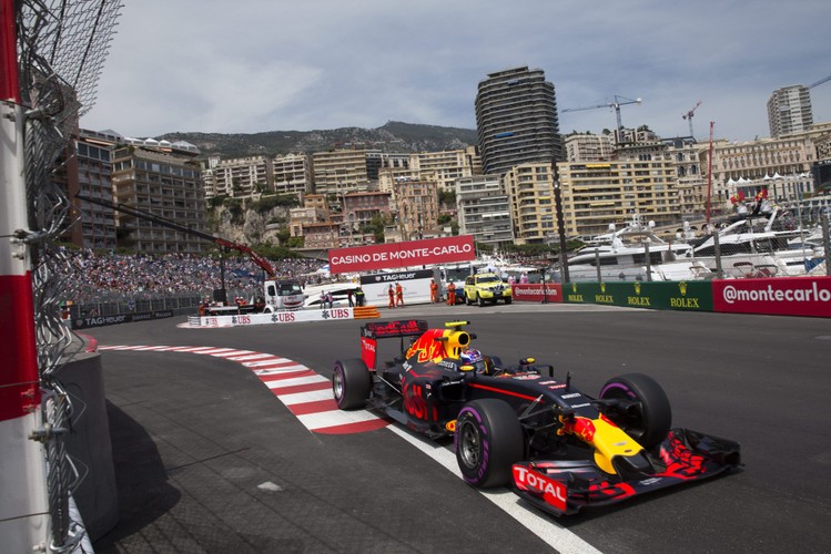 Max Verstappen rozbił bolid podczas kwalifikacji w Monte Carlo