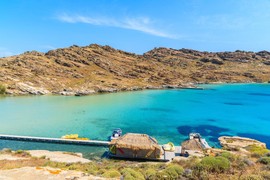 Grci ga zovu "SANTORINI ZA SIROMAŠNE" i ljubomorno kriju od NAJEZDE TURISTA: Ako ste oduvek maštali o Santoriniju, ali džep vam nije dubok, ovaj skriveni biser Grčke nudi ISTU MORSKU IDILU