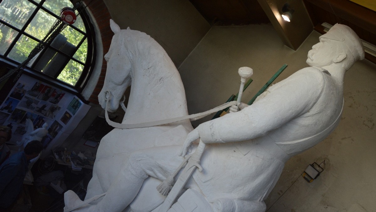 Miejscy radni Rzeszowa podjęli decyzję o umiejscowieniu pomnika marszałka Józefa Piłsudskiego na placu Wolności. Monument stanie jednak w innym miejscu, niż to pierwotnie planowano. Jest szansa, że stanie się to jeszcze w tym roku.