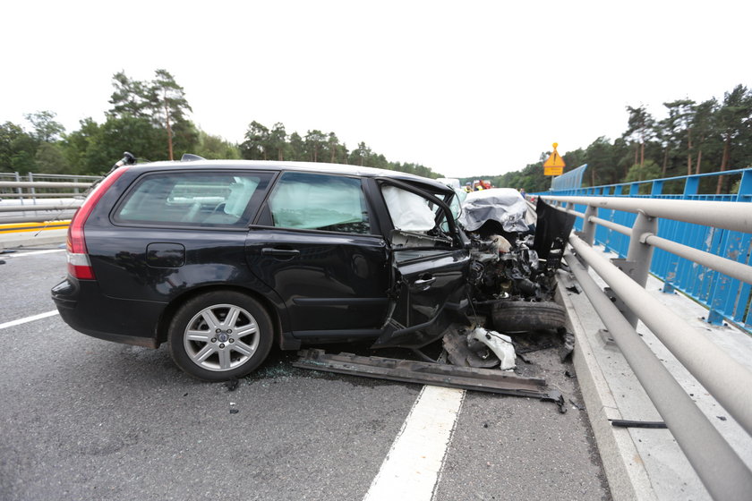 Wypadek busa w Zielonej Górze. W środku były dzieci!