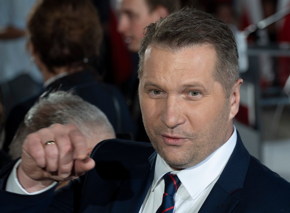 Eurosceptic Ruling Party Rallies on Last Day Before Polish Elections