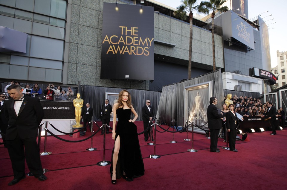 United States, HOLLYWOOD, 2012-02-27T020116Z_01_OSC1091_RTRIDSP_3_OSCARS.jpg