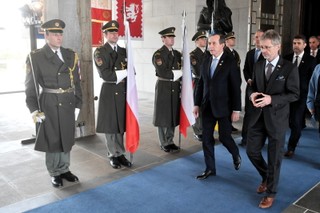 Przewodniczący senatów Polski i Czech apelują o dostawy broni dla Ukrainy