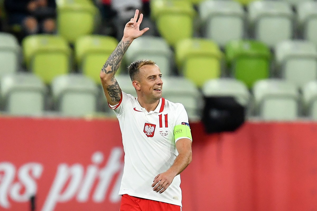 Zawodnik reprezentacji Polski Kamil Grosicki cieszy się ze zdobycia trzeciej bramki podczas towarzyskiego meczu na stadionie Energa w Gdańsku z Finlandią