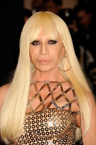 Gwiazdy i ich operacje - Donatella Versace