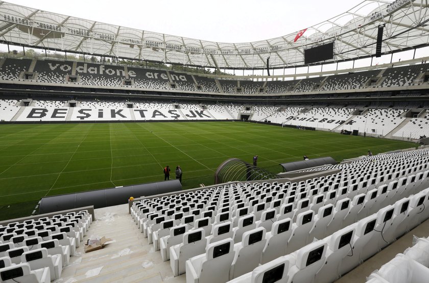 Besiktas ma nowy stadion. Doszło do zamieszek przed pierwszym meczem