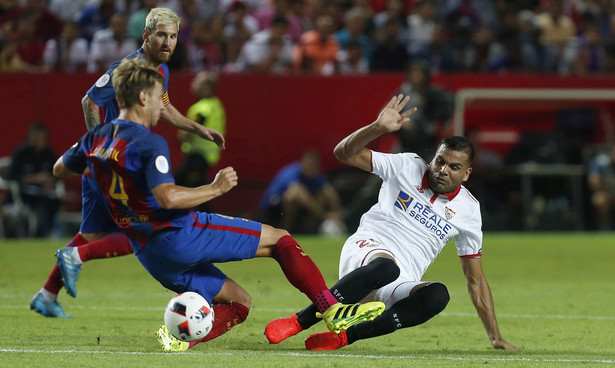 Superpuchar Hiszpanii: Barcelona blisko zdobycia trofeum. Wygrała w Sewilli 2:0. WIDEO