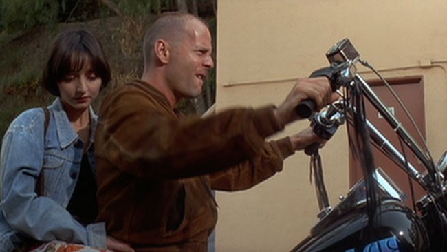 Maria de Medeiros (Fabienne) i Bruce Willis (Butch Coolidge)