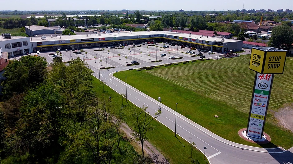 "Stop Shop", najveći tržni centar u Subotici