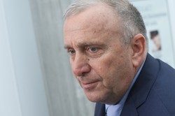 Rząd Tuska wypuści 20 tys. więźniów? Schetyna zabrał głos